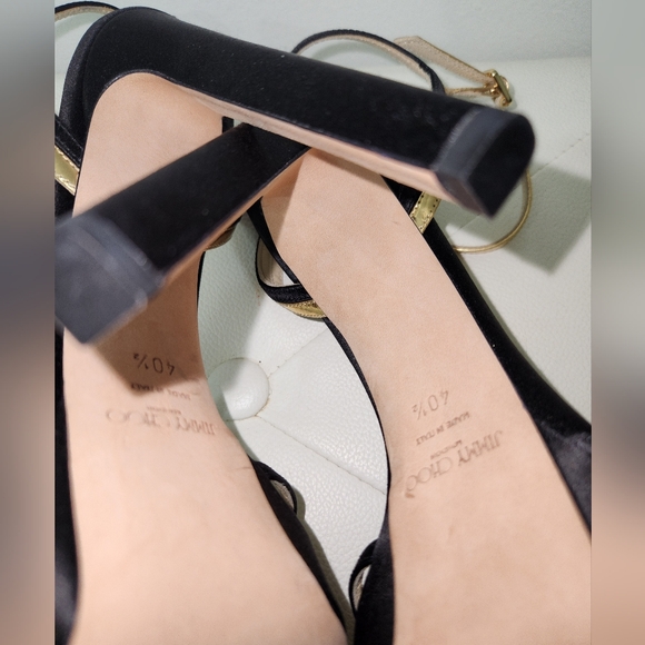 JIMMY CHOO GORGEOUS BLACK SATIN & GOLD ANKLE STRAP SANDALS 40.5 - Picture 7 of 16